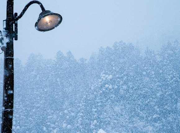 こーこーと降る雪