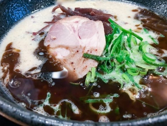 脂でぎっとんぎっとんなラーメン